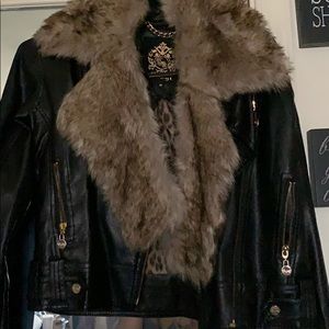 Coogi jacket with leopard inside detach fur